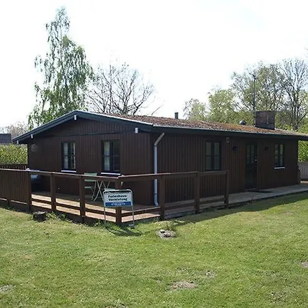 Cozy Only About 200 Metres From The Water, Holiday home *