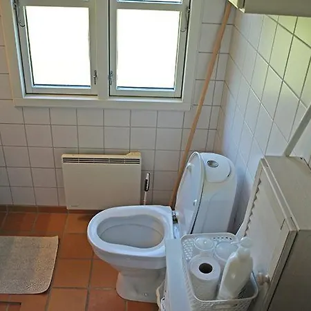 Cozy Only About 200 Metres From The Water, Holiday home